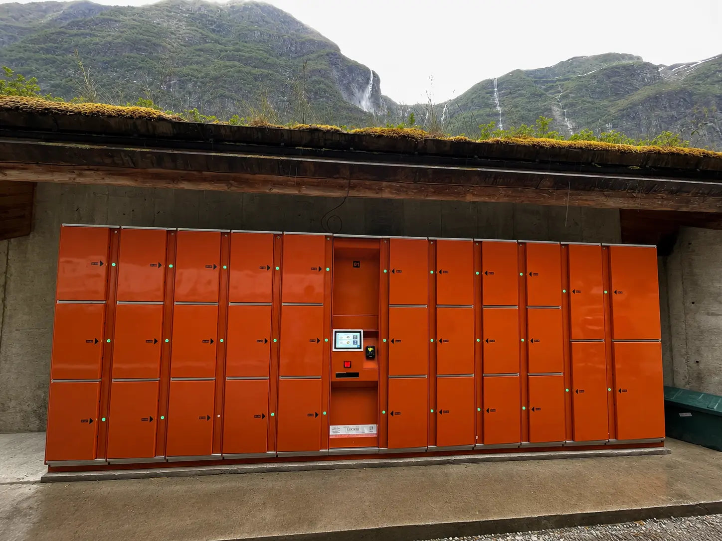 Gudvangen satser på moderne bagasjeoppbevaring for reisende